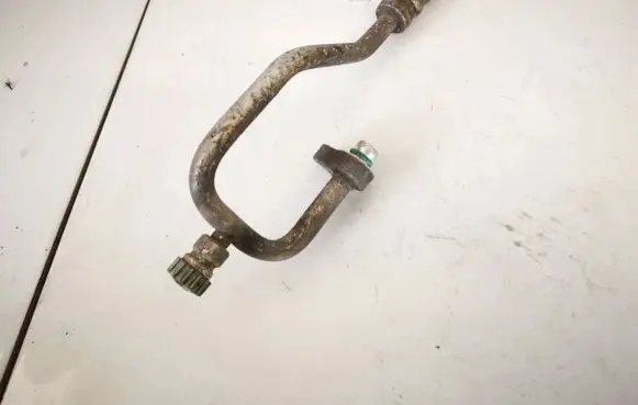 Nissan X-Trail T30 Engine coolant pipe/hose
