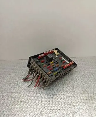 Volkswagen PASSAT B6 Fuse module 3C0937125 63592777
