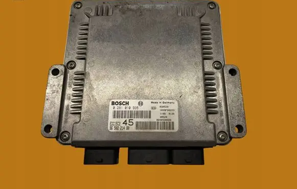 Peugeot 307 Engine control unit/module 0281010935