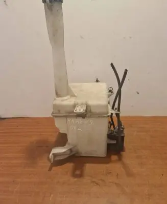 KIA Carens II Windshield washer fluid reservoir/tank 886101D000
