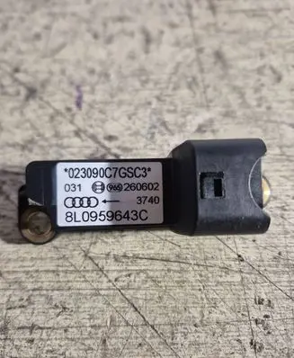 Audi A3 S3 8L Airbag deployment crash/impact sensor 8L0959643C 260602 023090C7GSC3