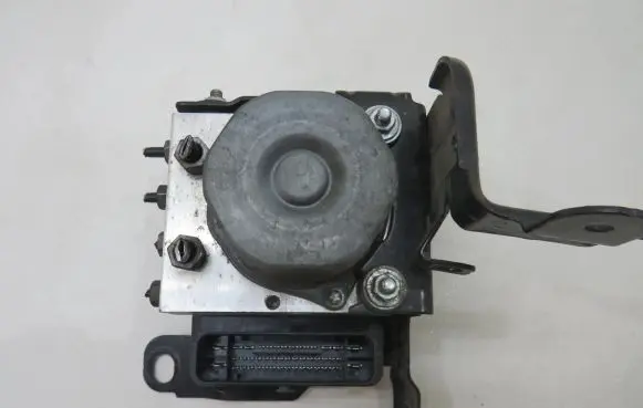 Peugeot 308 ABS Pump 9806742080