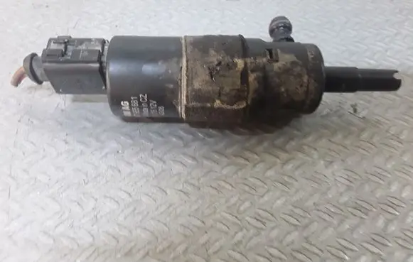 Audi A6 S6 C6 4F Headlight washer pump 3B7955681
