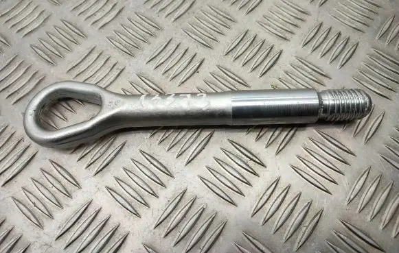 Chrysler Pacifica Tie down hook / loop 