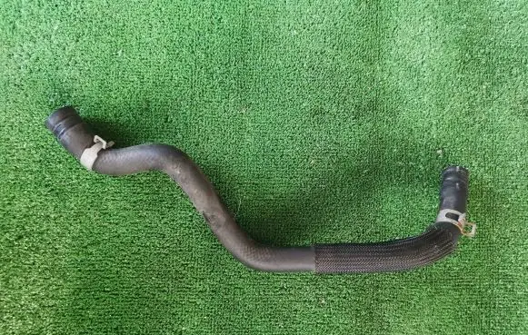 Hyundai Kona I Engine coolant pipe/hose 25450-M6310