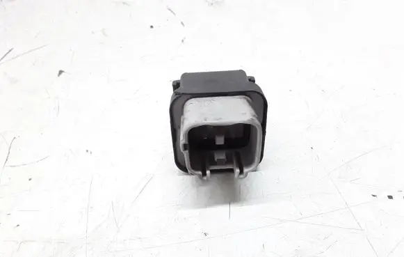 Toyota Avensis Verso Glow plug pre-heat relay 2861067010