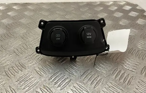 KIA Sportage USB socket connector 96125C5010