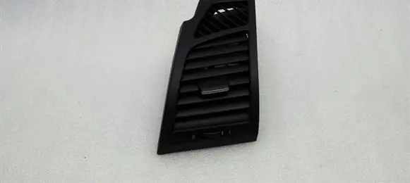 BMW 1 E81 E87 Dashboard side air vent grill/cover trim 7059187