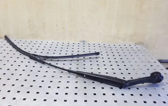 Ford Mondeo MK V Front wiper blade arm DS7317B589BC
