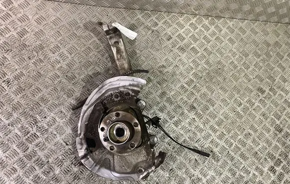 BMW X6 F16 Front wheel hub 6869869