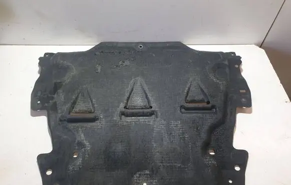 Volvo XC60 Engine splash shield/under tray 31440388