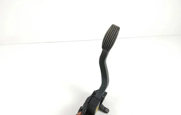 Iveco Daily 4th gen Accelerator throttle pedal 504061734 882300507 0281002632