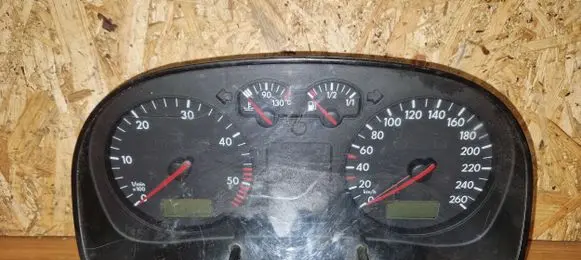 Volkswagen Golf IV Speedometer (instrument cluster) 1j0920802g