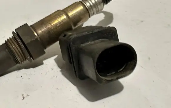 Volvo XC90 Exhaust gas temperature sensor 31293172
