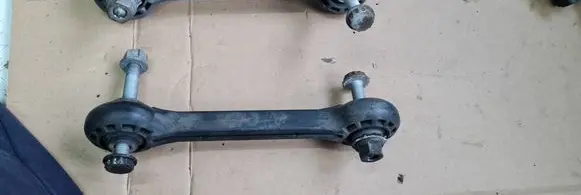 Front anti-roll bar/stabilizer link