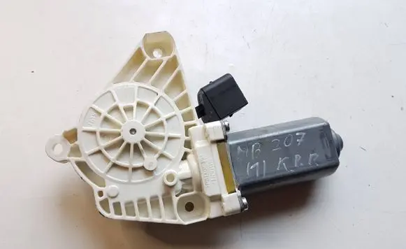 Mercedes-Benz E A207 Front door window regulator motor A2078200542