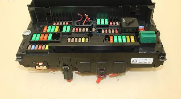 BMW 5 F10 F11 Fuse box set 317033442 07204431 9252815