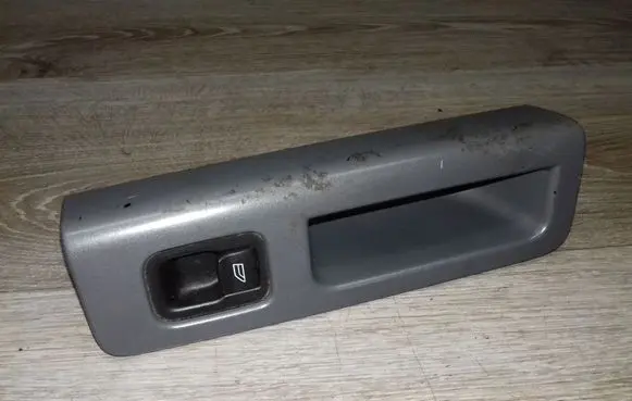 Volvo V50 Electric window control switch 3865 8679477