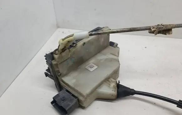 Citroen DS5 Front door lock