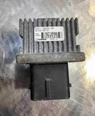 Glow plug pre-heat relay