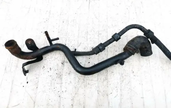 Volkswagen PASSAT B5 Engine coolant pipe/hose