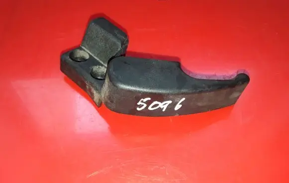 Skoda Octavia Mk1 (1U) Engine bonnet (hood) release handle 1H1823533