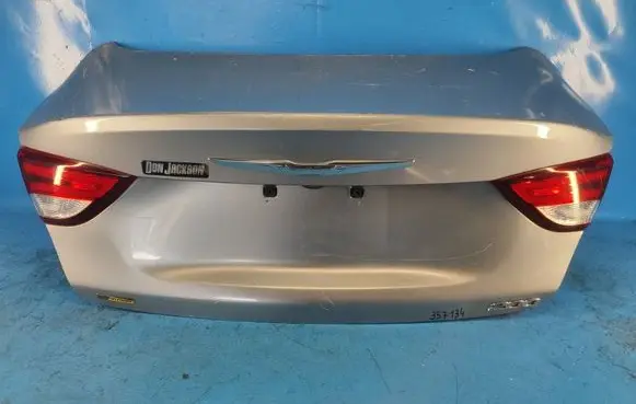 Chrysler 200 Tailgate/trunk/boot lid 68145914AA