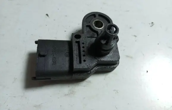 Opel Vectra C Air pressure sensor 0281002437