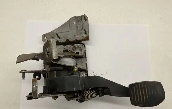 Peugeot 307 Accelerator throttle pedal 10381213 10381216y 173651
