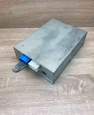BMW 5 E39 Video control module 6911221 143920