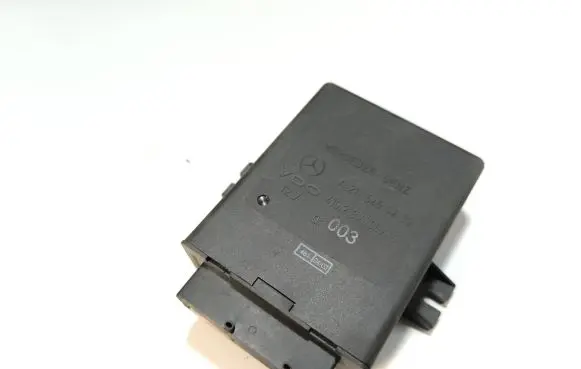 Mercedes-Benz E W211 Air suspension control unit module (rear) A2115450432 410213006001