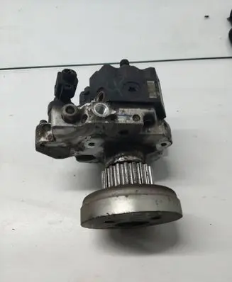 Audi A6 S6 C6 4F Fuel injection high pressure pump 0445010090 059130755E