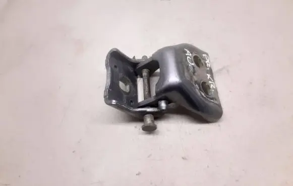 Peugeot 307 Front door upper hinge