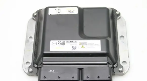 Mazda 6 Engine control unit/module R2AB18881N
