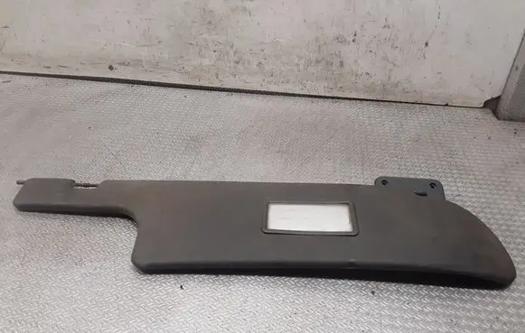 Iveco Daily 30.8 - 9 Sun visor