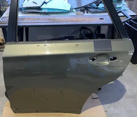 Subaru Outback (BS) Rear door