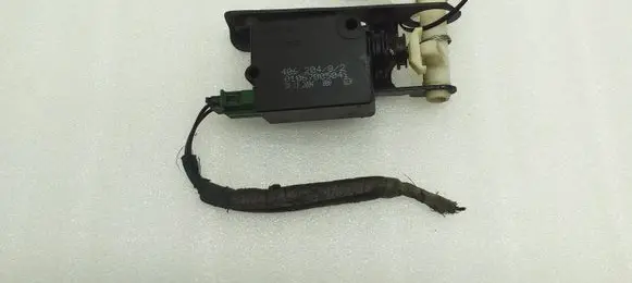 Land Rover Discovery 3 - LR3 Tailgate boot lock/latch motor 7016049 51247016049