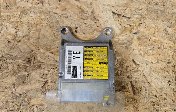 Toyota Prius (XW30) Airbag control unit/module 8917047111