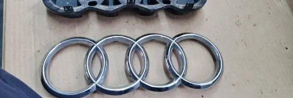 Audi A6 S6 C7 4G Manufacturer badge logo/emblem 4H0853605C