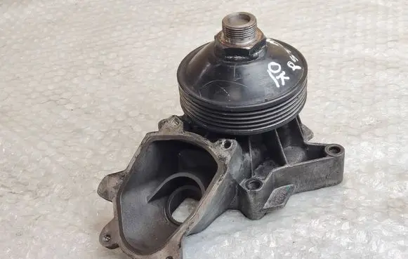 BMW 5 E39 Water pump 2A4P TH600LD5