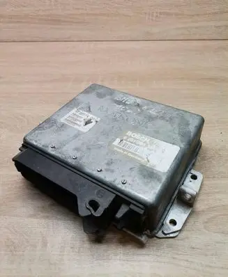 BMW 5 E34 Engine control unit/module ECU 1730574 0261200381
