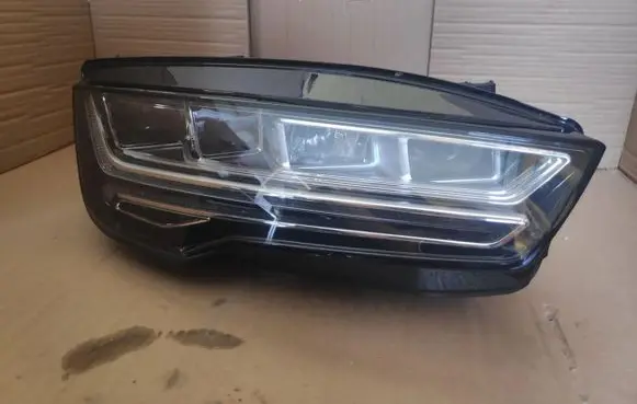 Audi A7 S7 4G Headlight/headlamp 4G8941034J