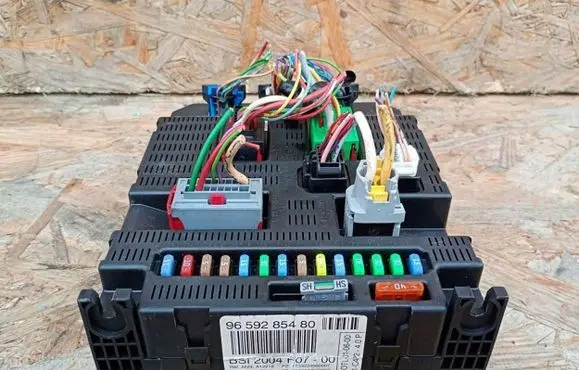 Peugeot 207 Gateway control module