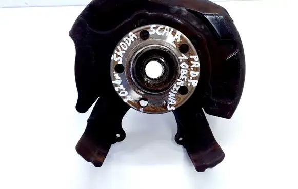 Front wheel hub