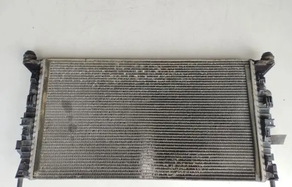 Ford Focus Coolant radiator 3M5H8005TL