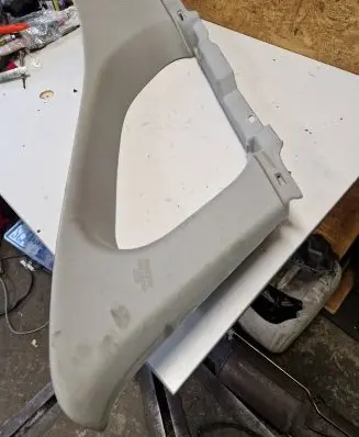 Toyota Avensis T270 (D)pillar trim (top) 6247105140