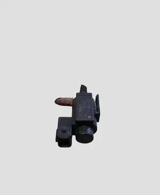 BMW 3 E90 E91 Turbo solenoid valve 70231800 7810831