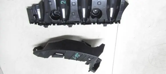 Renault Arkana Rear bumper mounting bracket 850424503R