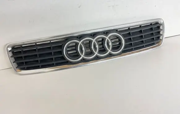 Audi A4 S4 B5 8D Front grill