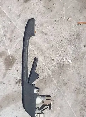 Volkswagen Polo II 86C 2F Front door exterior handle
